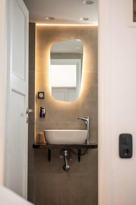 Elegant Fully Equipped Apartment Near City Centre Heraclión Exterior foto